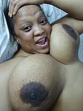 BBW123MILF - Suck boobs
