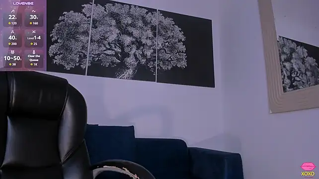 LisaFlowers_ - Spit on pussy