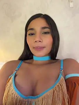 AlessiaVallmont - Put the plug in Pocahontas 🍑