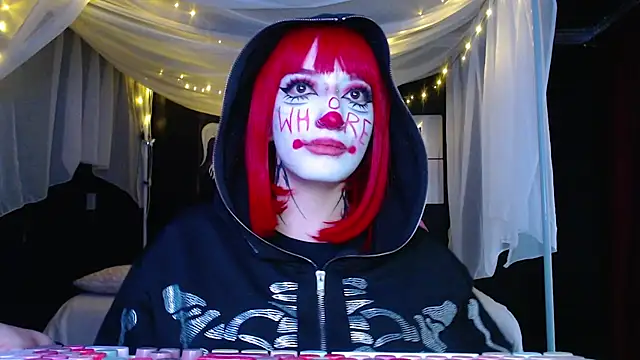 Eloise-brown - Destroy makeup with saliva