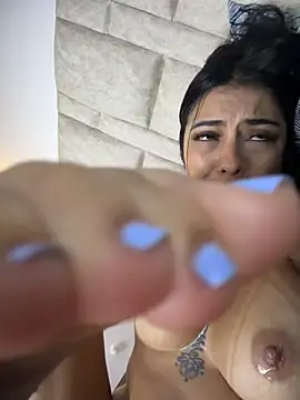 Xoxo_sol - milk in pussy