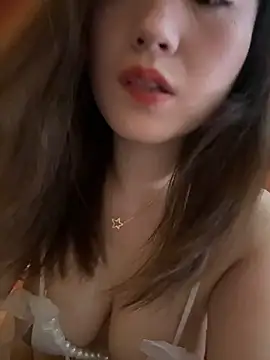 Dian-Sex - 完成目标后全裸并乳液诱惑，再给10分钟控制权