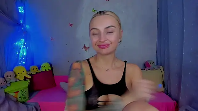 YourLizzyDoll - stay topless+blowjob 3 min