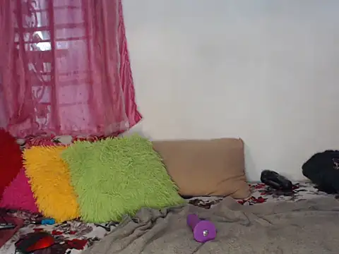 HornySnowieSaggyBoobsxx - ride dildo