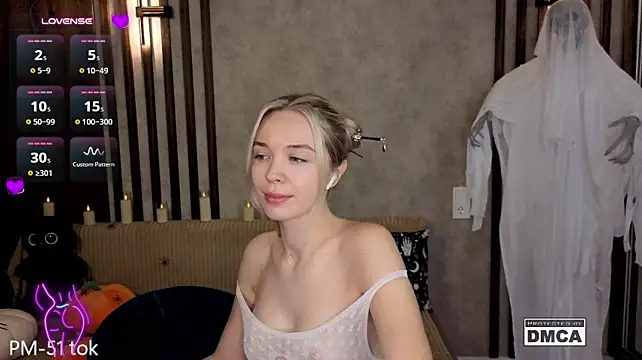 Holl1Would - Full naked 🔞🐈‍⬛
