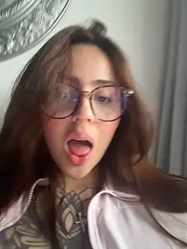 Im_Anto - Play with my boobs