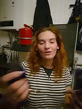 Sweetsophie69 - pussy close upp plus dildo playyy