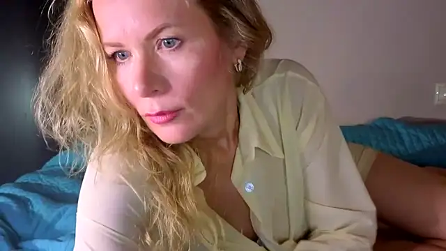 Julia_Giulia - For study in another country