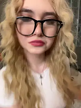 CocosikRay - finger blowjob + close up
