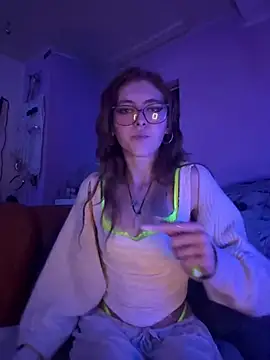 Alina-420