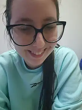 Sarah459 - Punci és cici nyálazás