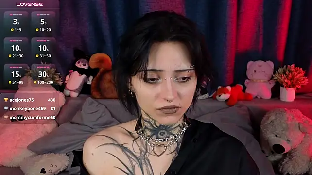 Neya_Lettee - Doggy in pants