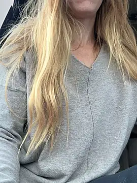 GoldenFlameGoddess - Sinful Sunday
