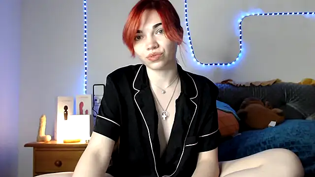 Olivka-flower - Hot sucking dildo show!!!