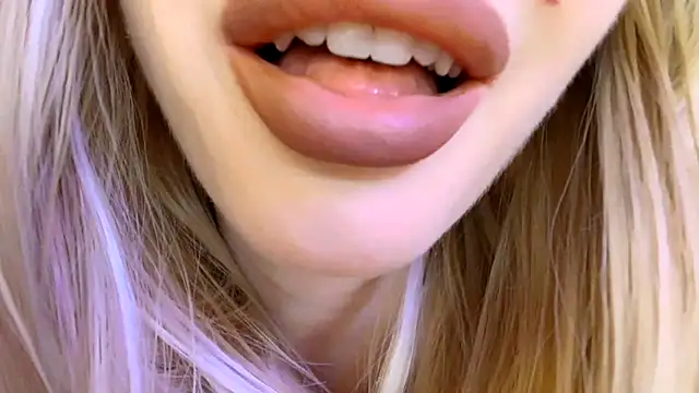 Velvet_kissx - How about some wetness?Booom 💦 😈 👄 🎇