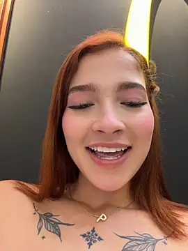 Sophie_valencia - FUCKING PUSSY UNDER THE TABLE + TOPLES