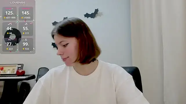 LoriYates - topless and pinch nipples