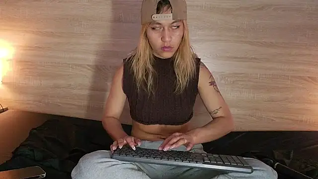 Amara_tinkerbell - ICE IN NIPPLES 🧊🍒