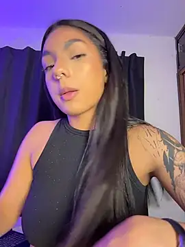 Caro_oaks - TWO FINGERS IN MY CREAMY PUSSY