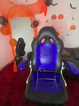 Ashly_07 - Oil on my ass
