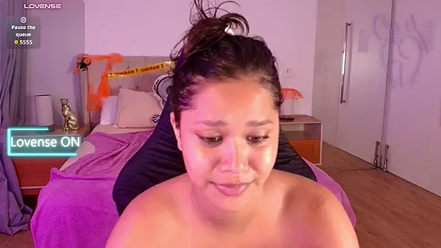 AmeliaEmmy - dildo between breasts