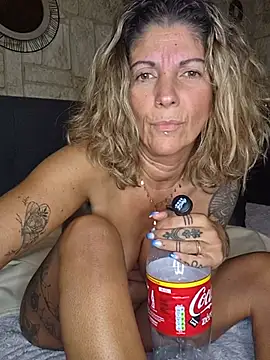 Dreamlove1 - Zoom chatte et 1doigt 🎁