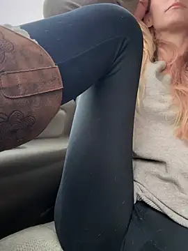 GoldenFlameGoddess - Sinful Sunday