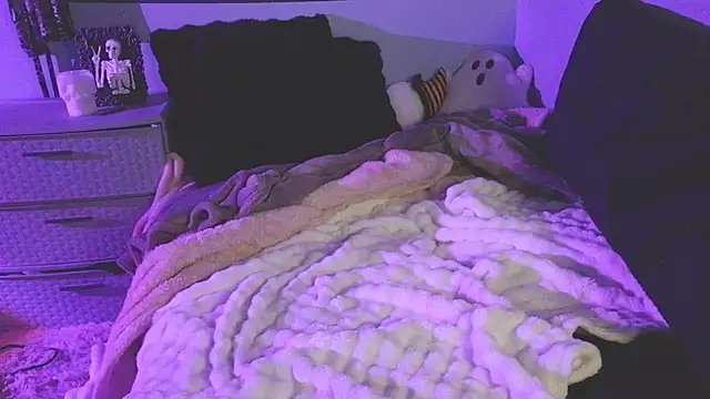 Tayamorxo - finger pussy for 3 minutes!!