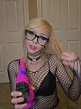 AmethystFoxx - Stretch pussy w/ thickest realistic toy