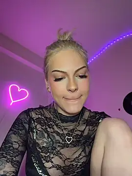 DollyRuby - toy control 5 min