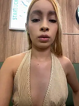 Isabella-gaviria - RIDING ON THE CHAIR + SPANK SO HARD🔥😈
