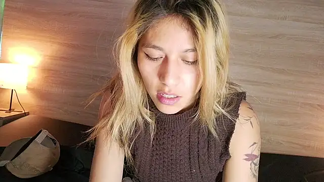 Amara_tinkerbell - ICE IN NIPPLES 🧊🍒