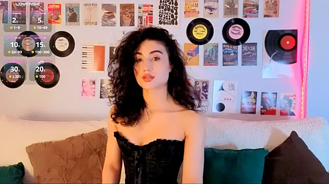 Maya_Rogerss - tease ass close up