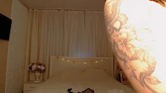 _bamby_boobs - Hard spank my big oily ass for red🥰