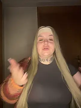 AmberMiller_official - Snapchat and show boobs for 5min
