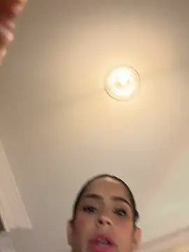 Mau_White - Show my big titis GLT 4 PHOTOS NAKED