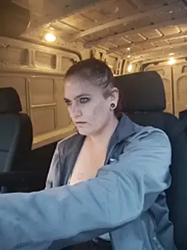 SexyLexii44 - Titties out for 10 min on I 25 ON Return