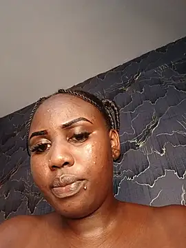 Queenmillan - FUCK WITH DILDO