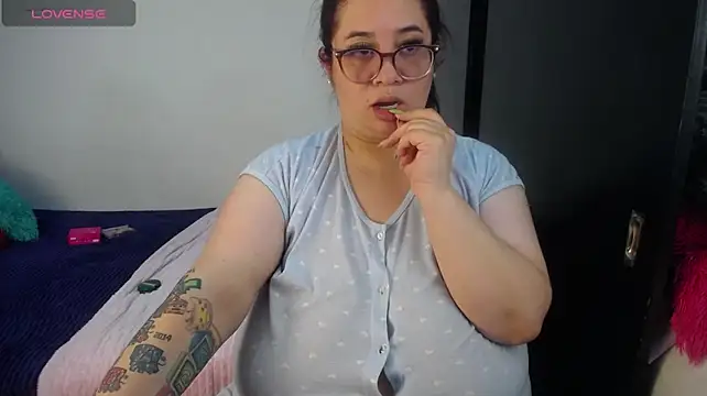 Kattybbwbigboobs_ - play pussy