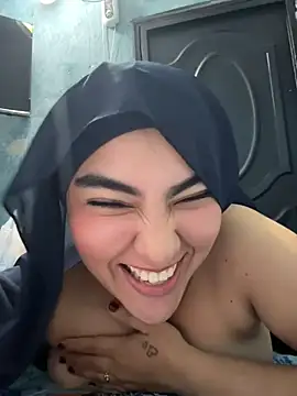 Malika_Noor - Ride toy + control 3 min 🎮