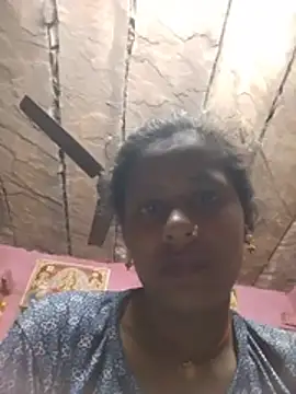 Hot_khusi753
