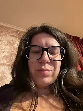 NadiraNoor - 2 vids+1 min ctrl toy LT