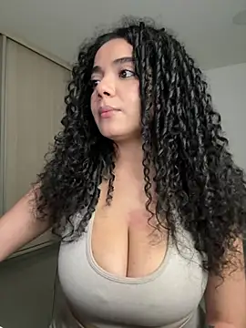 Curlyierr - UNDRESS AND GET NAKED