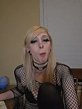 AmethystFoxx - Stretch ass with thick tentacle dildo