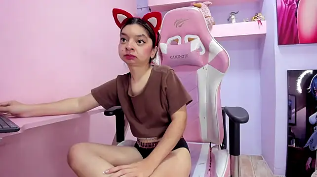 CharlotteMuller - make me vibrate my domi