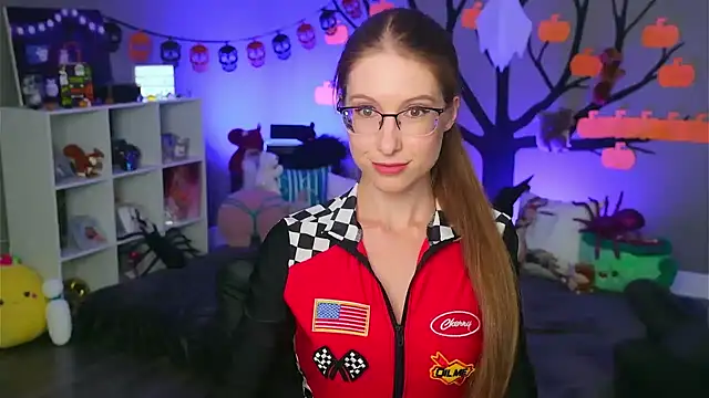 TheLaceyBloom's Live XXX Chat