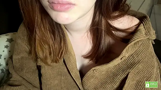 Ellymolly - Play with my bare boobs