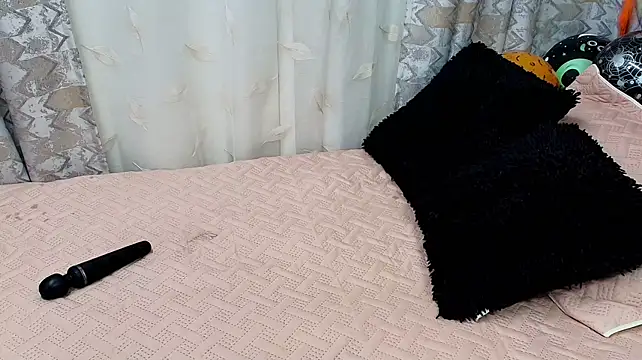 Miapassionx - 😍Reverse cowgirl, ass to the camera🔥