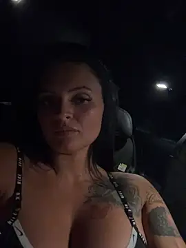 Destinylovex - Flash boobs