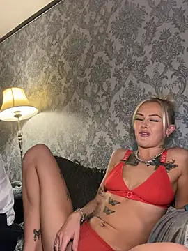 SquirtQueenNaughtyCourts - HARDCORE FUCK & SQUIRTING😈💦😝